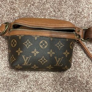 LaStitchmasters lv belt bag